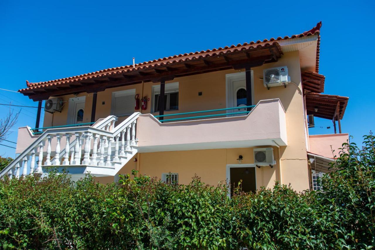 Agali Beach Pansion Mármaron Exterior foto