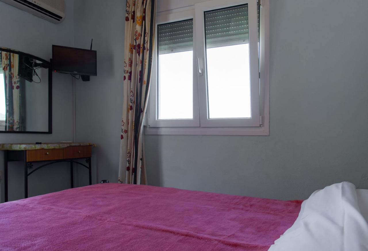Agali Beach Pansion Mármaron Exterior foto