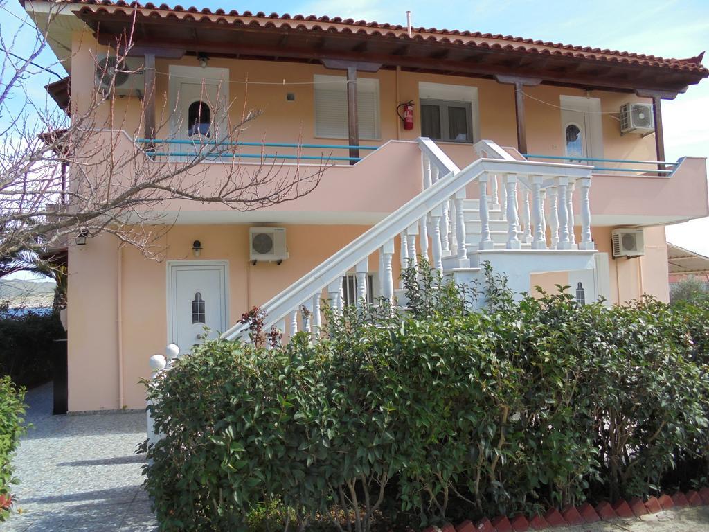 Agali Beach Pansion Mármaron Exterior foto